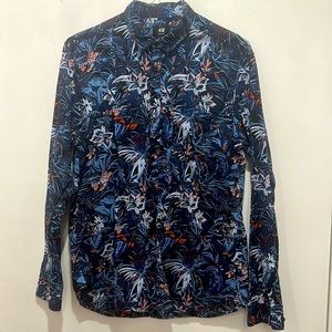 H&M relaxed fit medium men’s button casual dress shirt